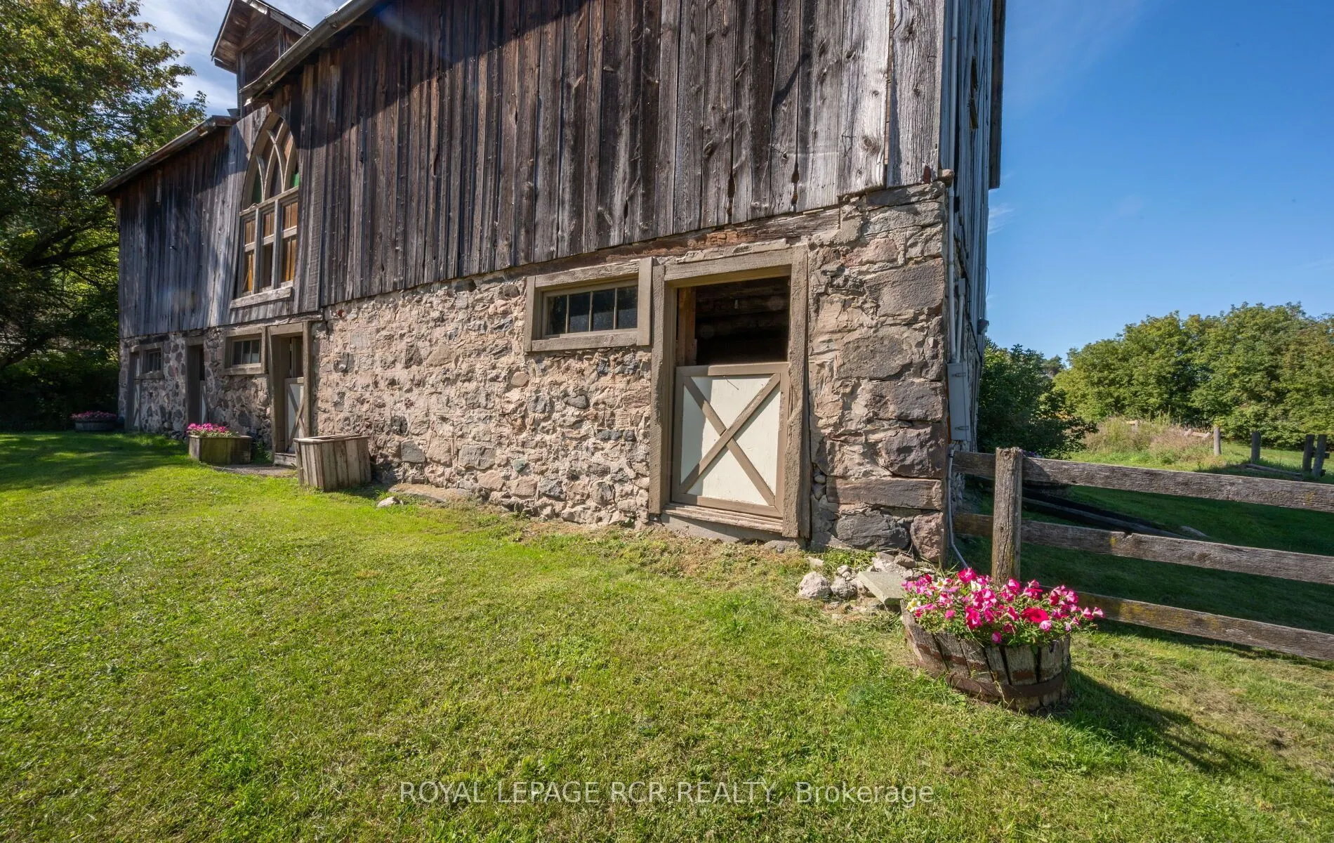 1438 Concession 3 Road