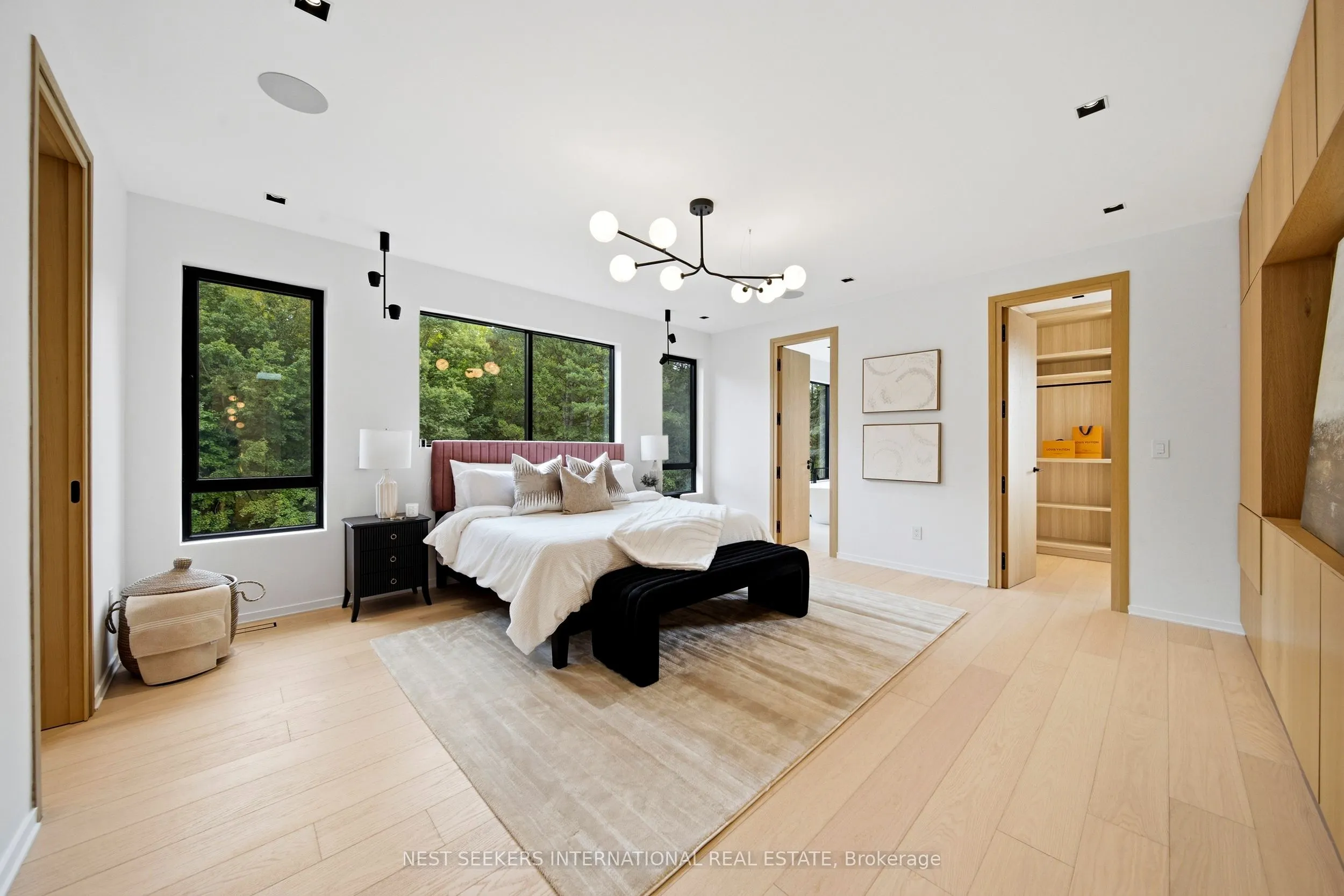 2 Champlain Crescent