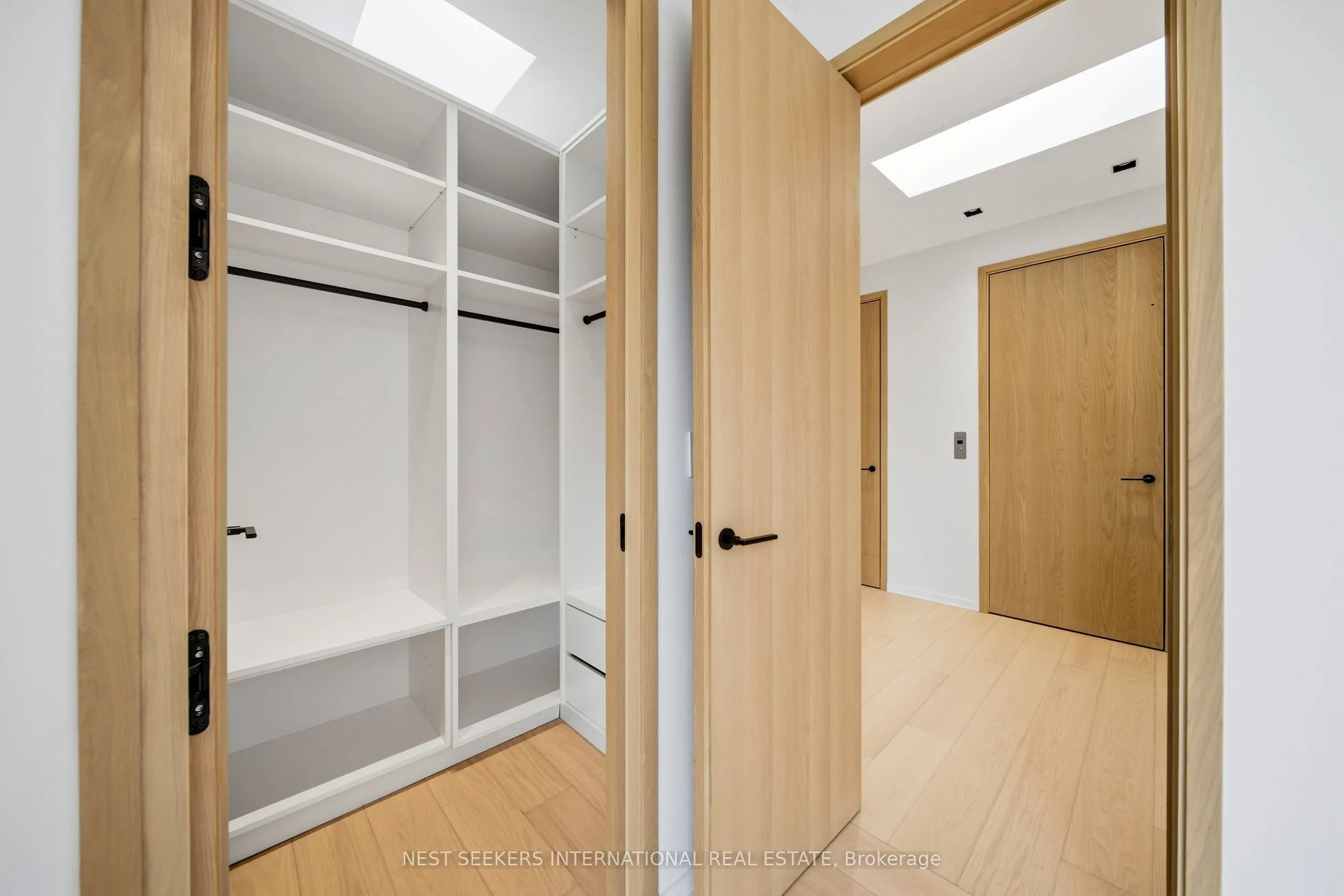 2 Champlain Crescent