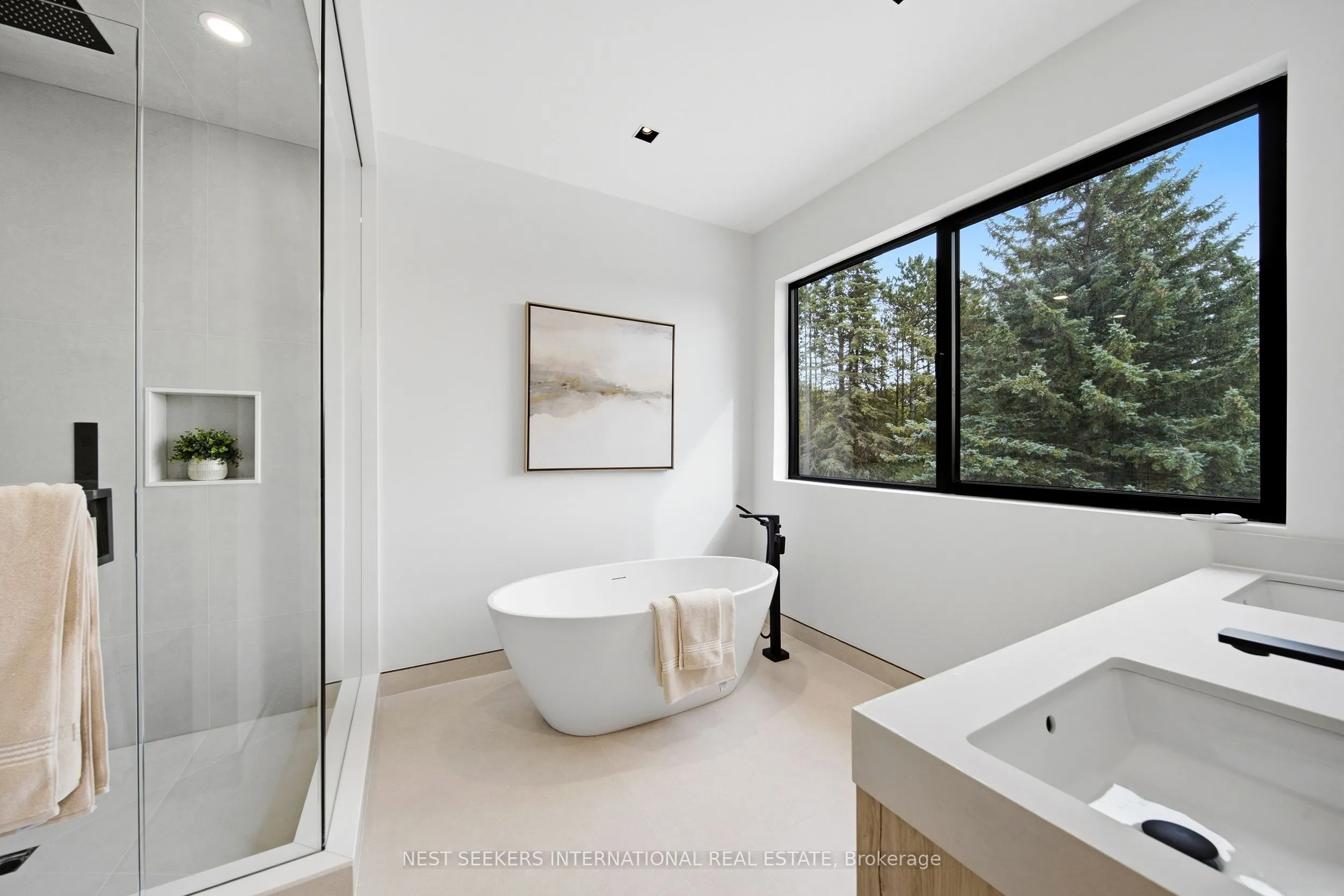 2 Champlain Crescent