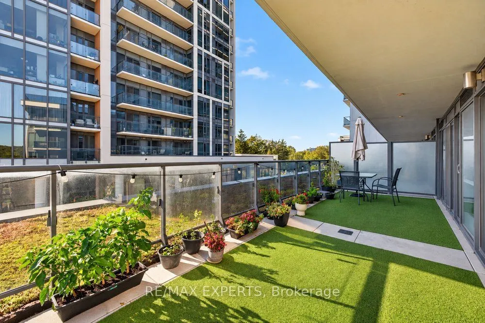 9600 Yonge Street #208B
