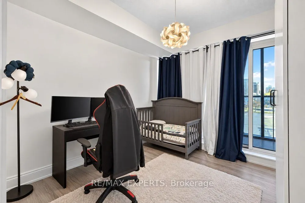 9600 Yonge Street #208B