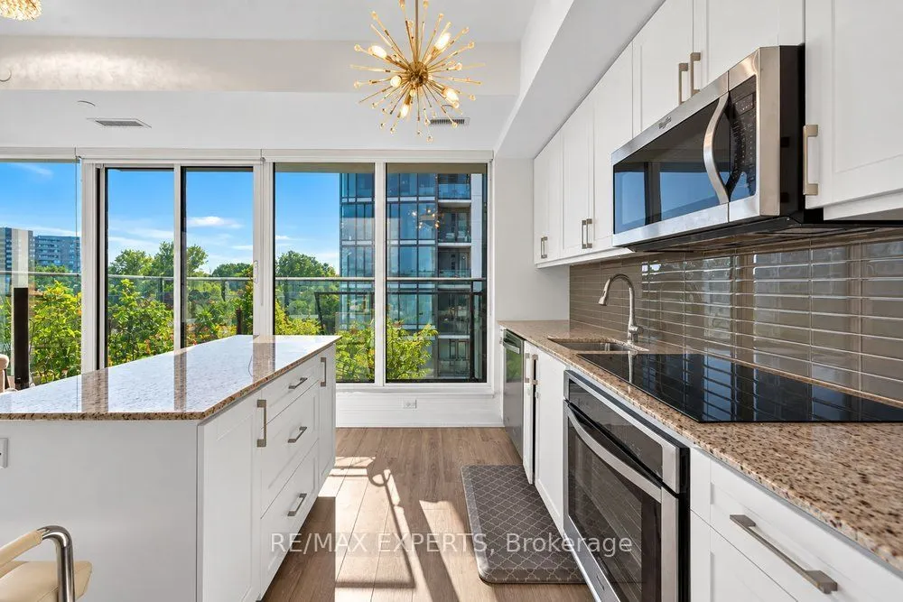 9600 Yonge Street #208B
