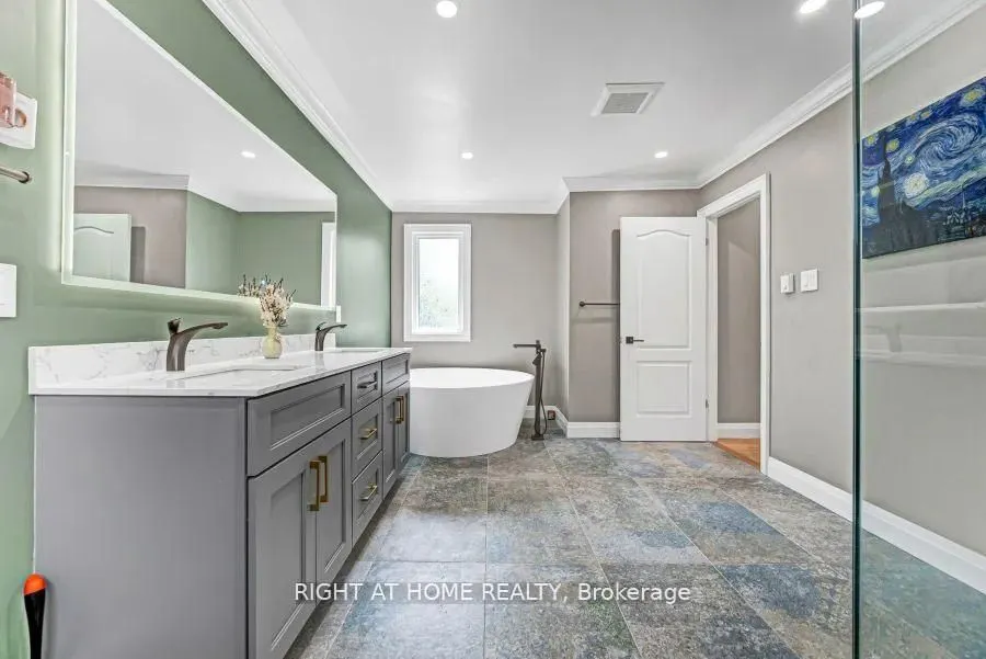 35 Harmony Hill Crescent