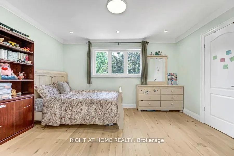 35 Harmony Hill Crescent