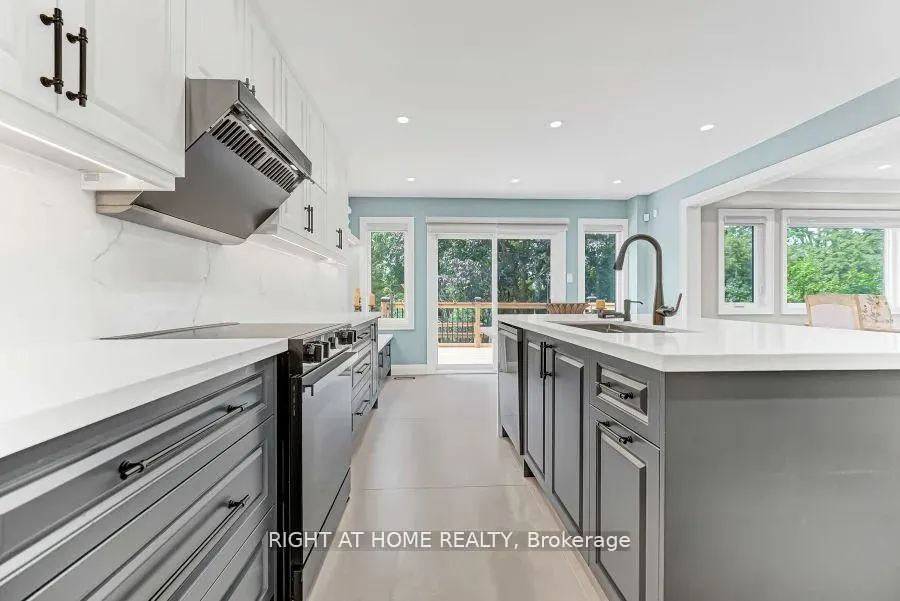 35 Harmony Hill Crescent