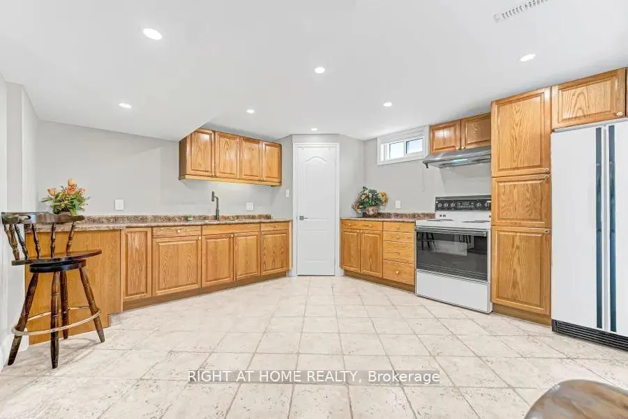 35 Harmony Hill Crescent