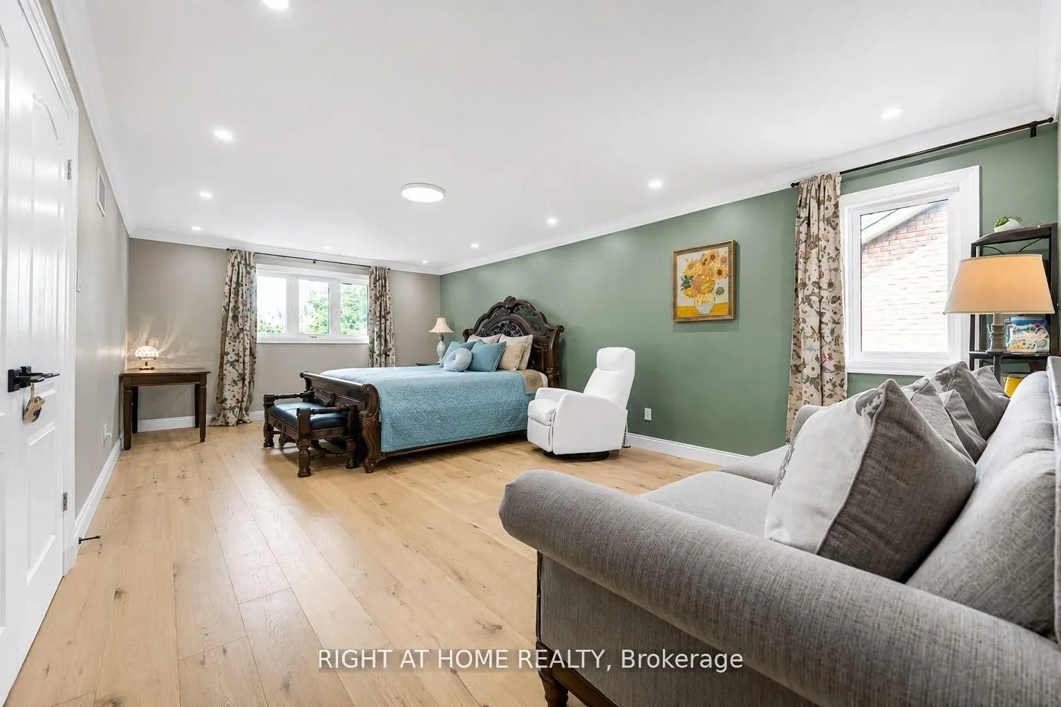 35 Harmony Hill Crescent