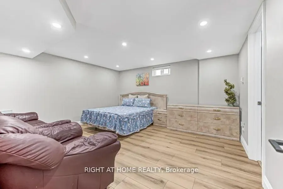 35 Harmony Hill Crescent