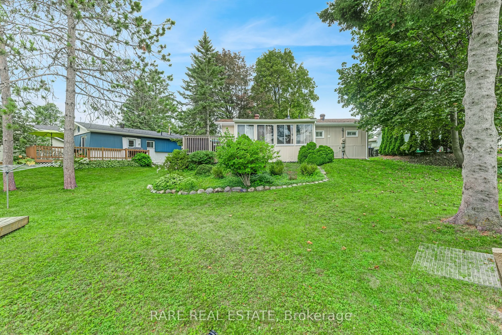 11 Hawthorne Drive