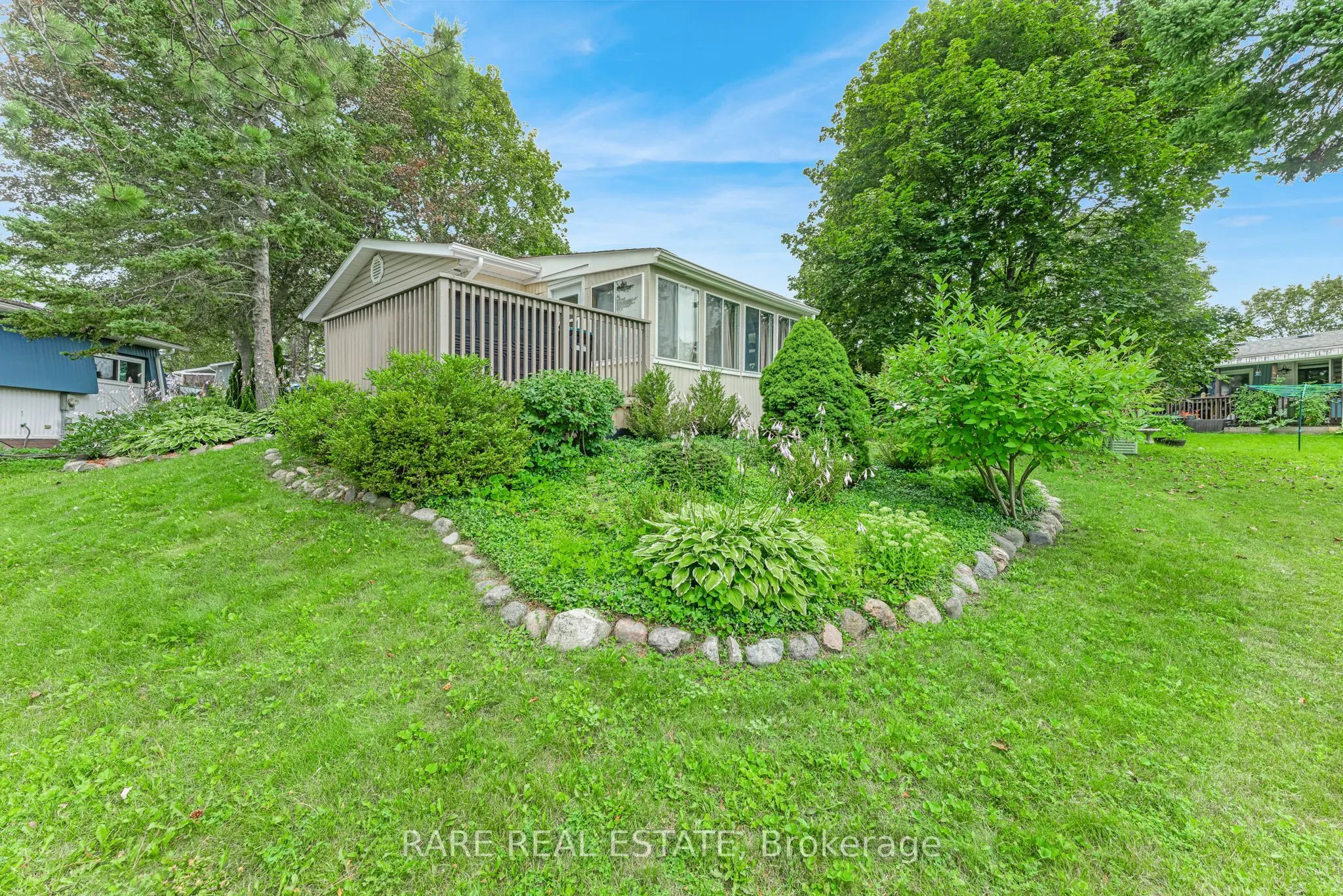 11 Hawthorne Drive