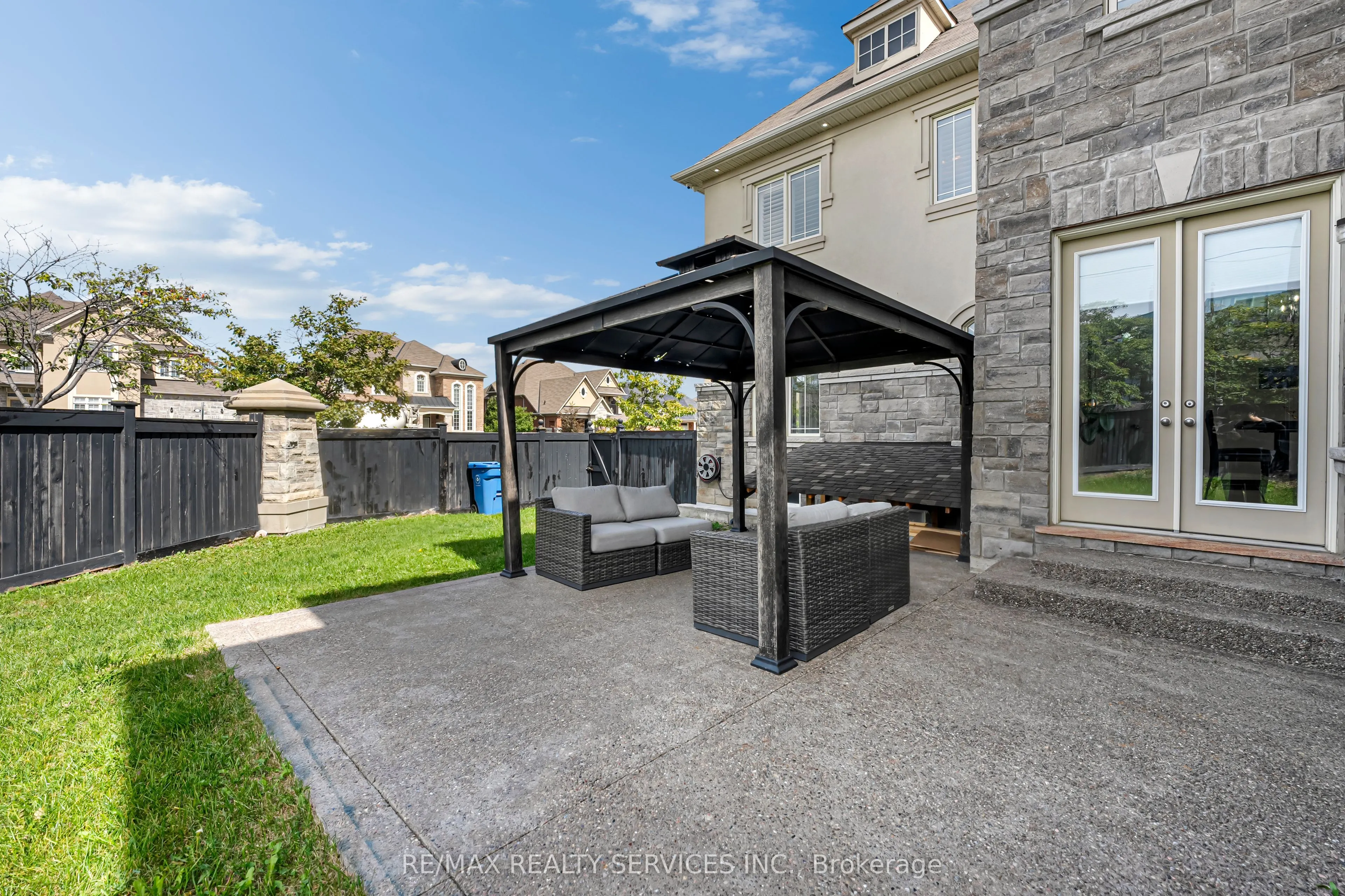 22 Giant Cedars Court