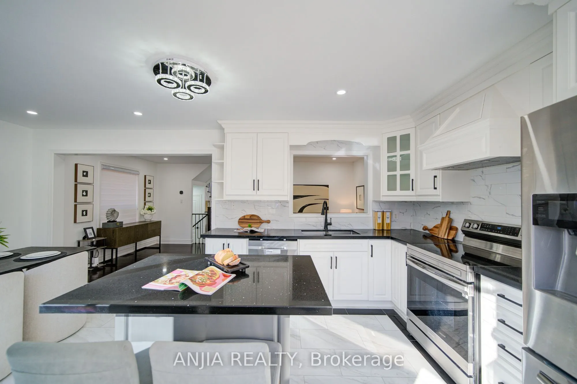 28 Grandwood Avenue