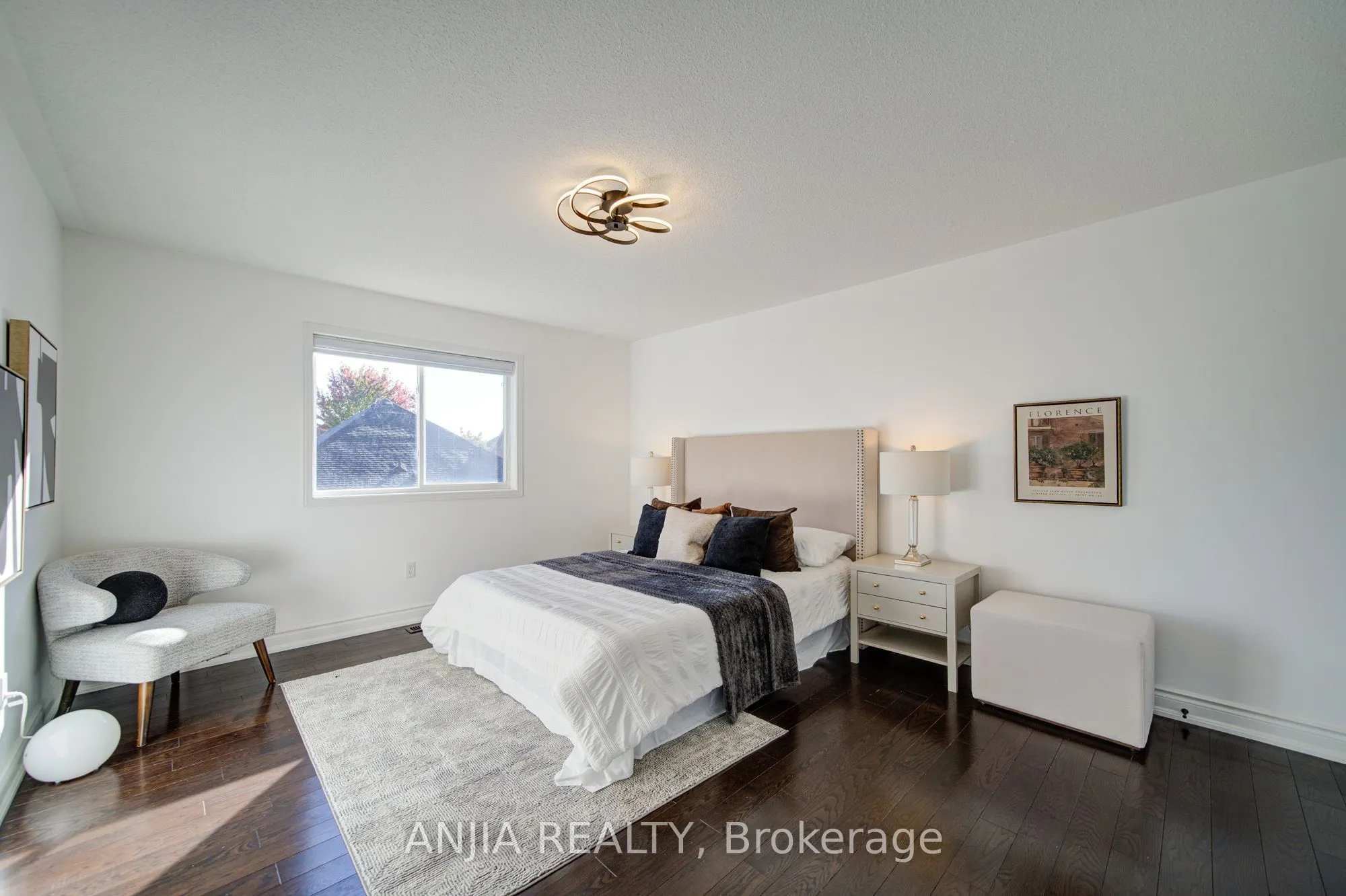 28 Grandwood Avenue
