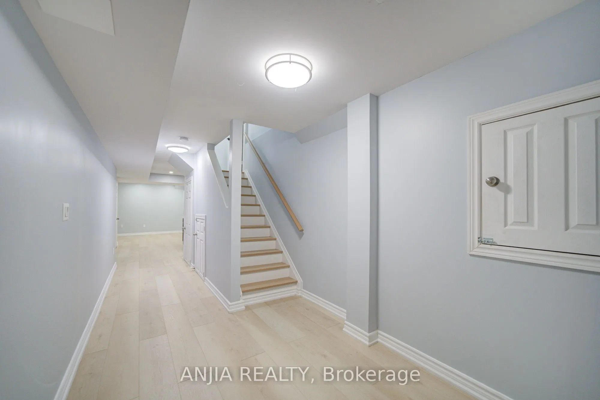 28 Grandwood Avenue
