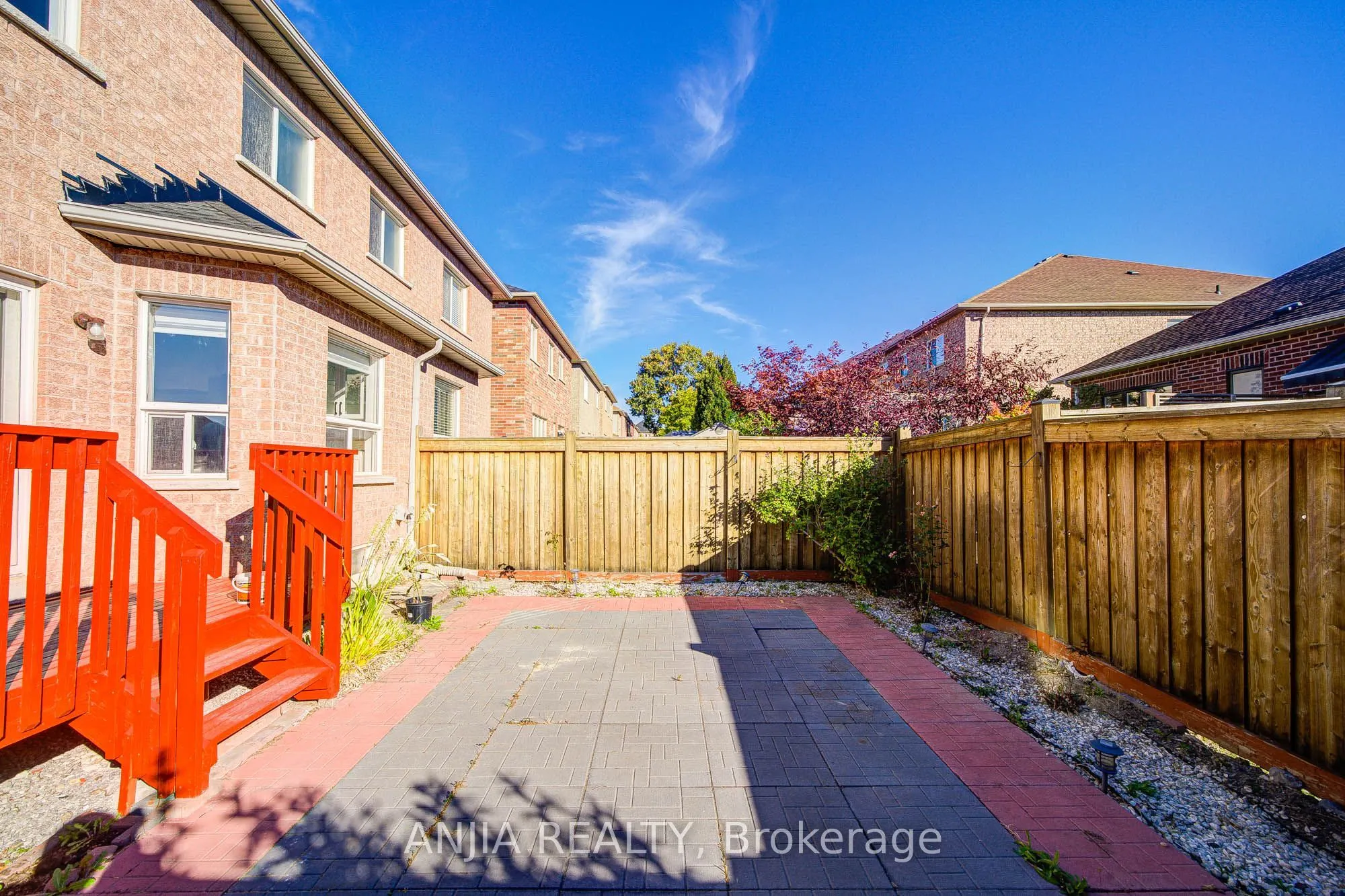 28 Grandwood Avenue