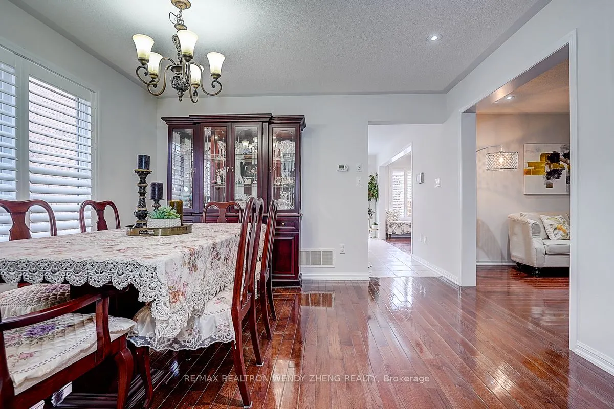 10 Collie Crescent