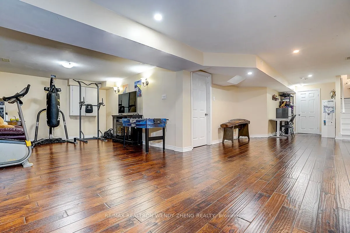 10 Collie Crescent
