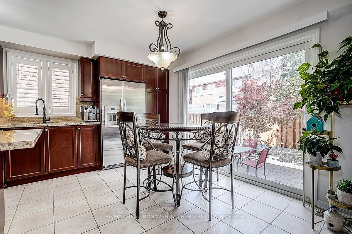 10 Collie Crescent