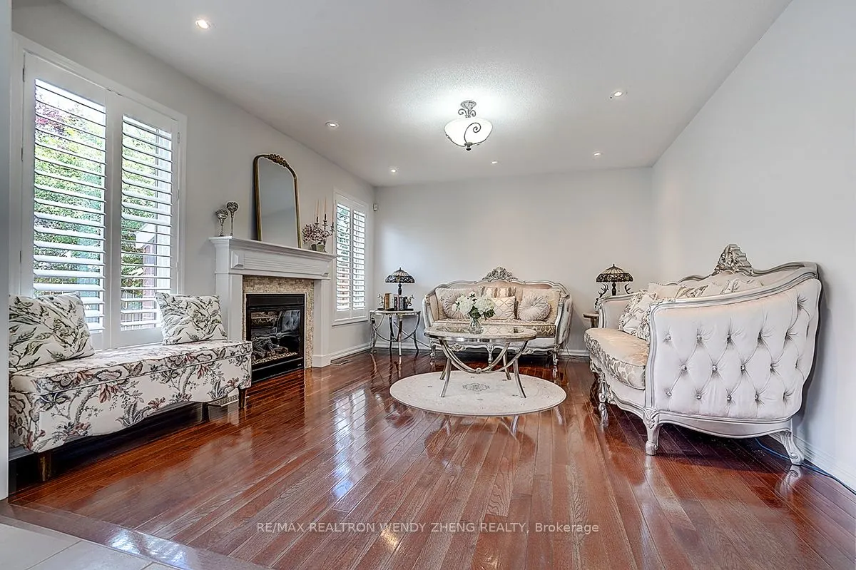 10 Collie Crescent