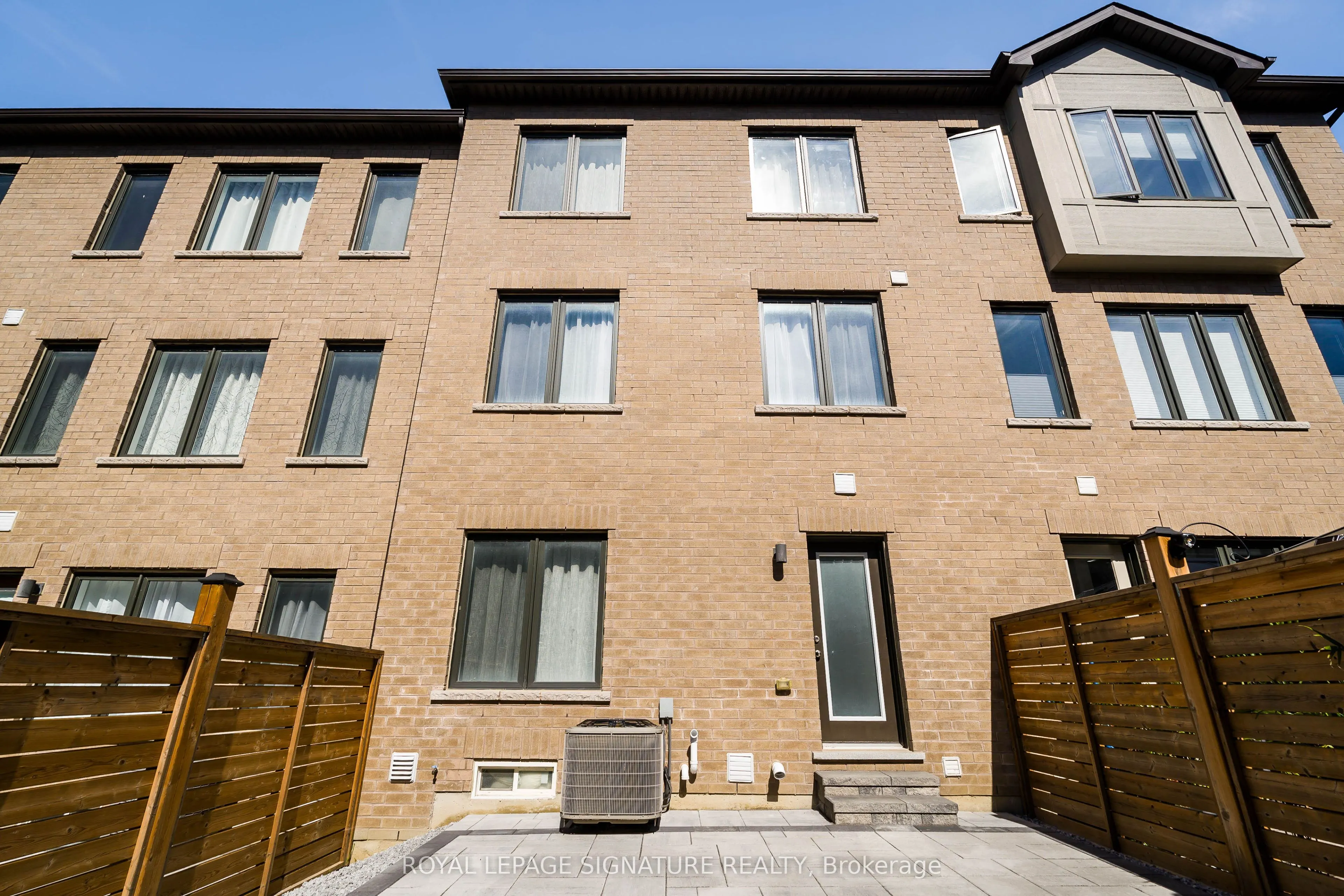 164 Tango Crescent