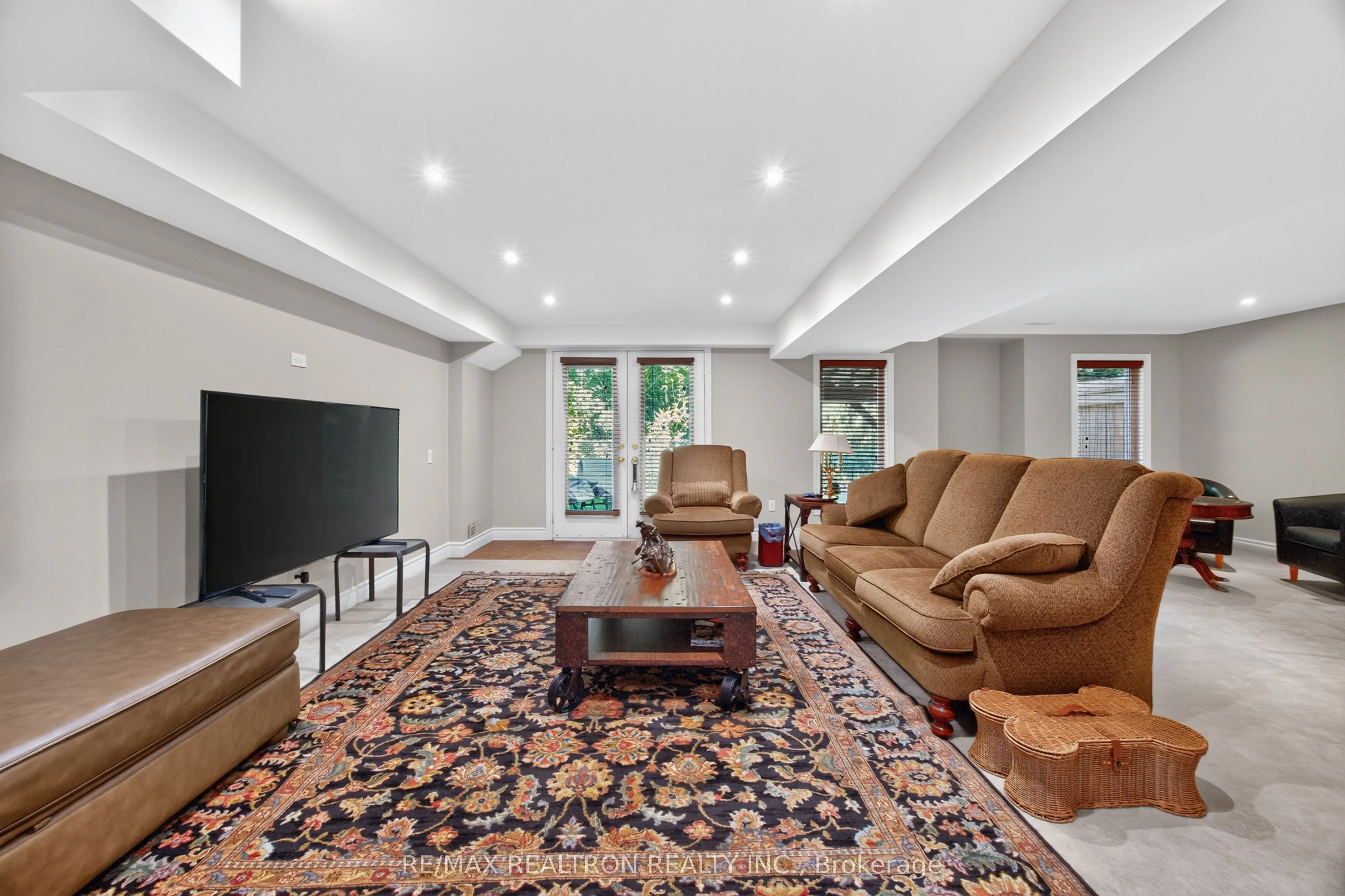 402 Morley Cook Crescent #402