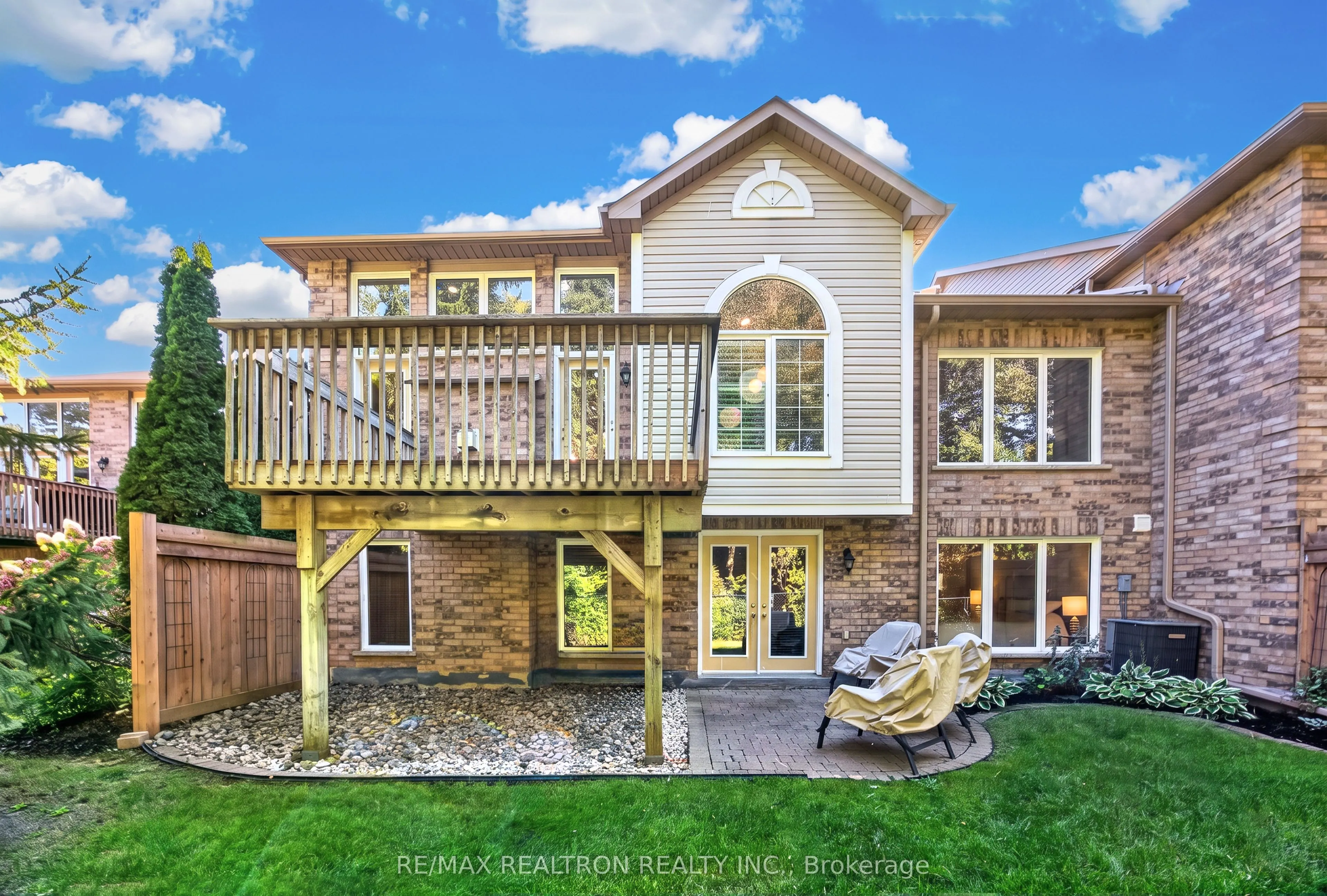 402 Morley Cook Crescent #402