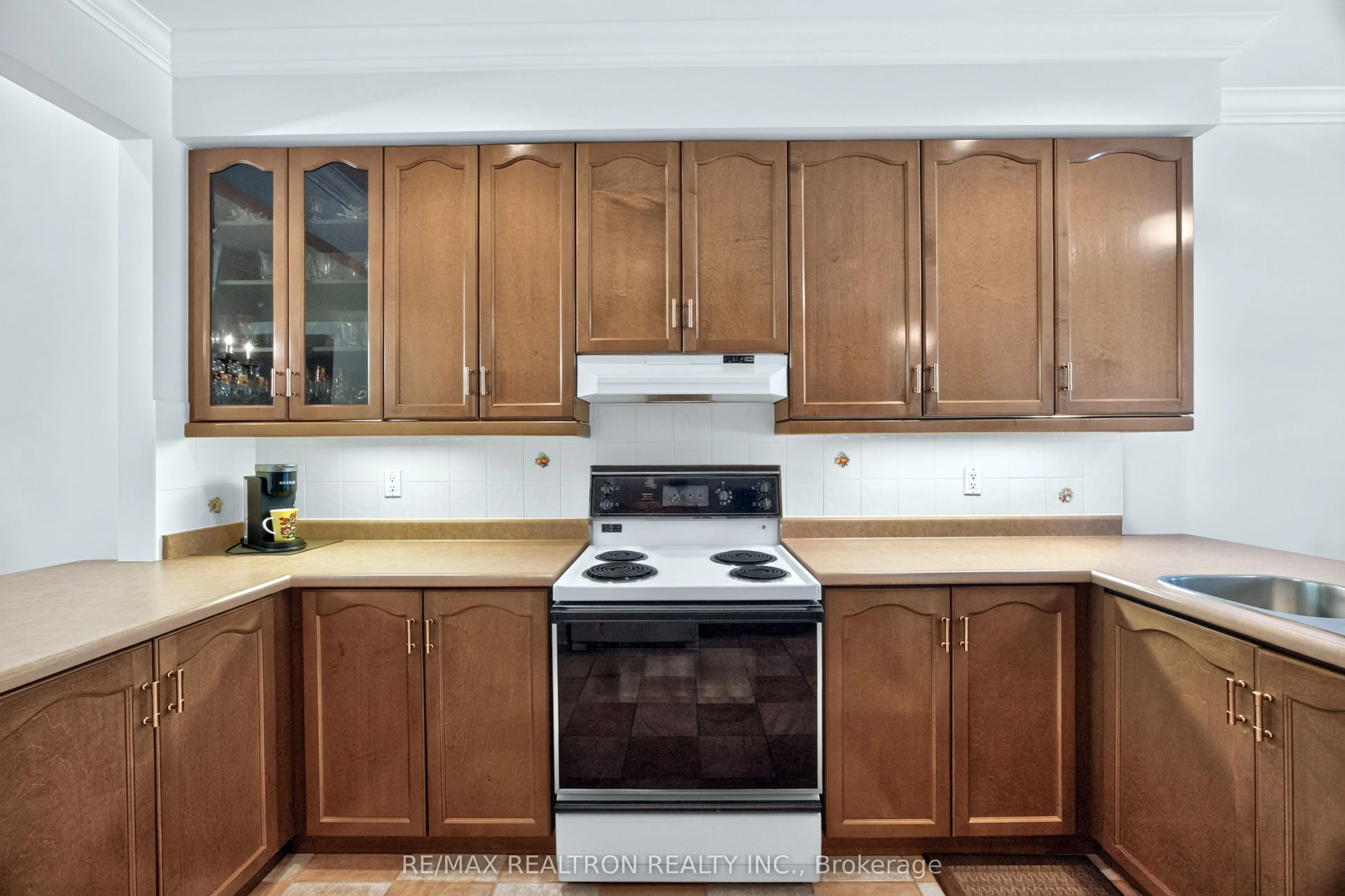 402 Morley Cook Crescent #402