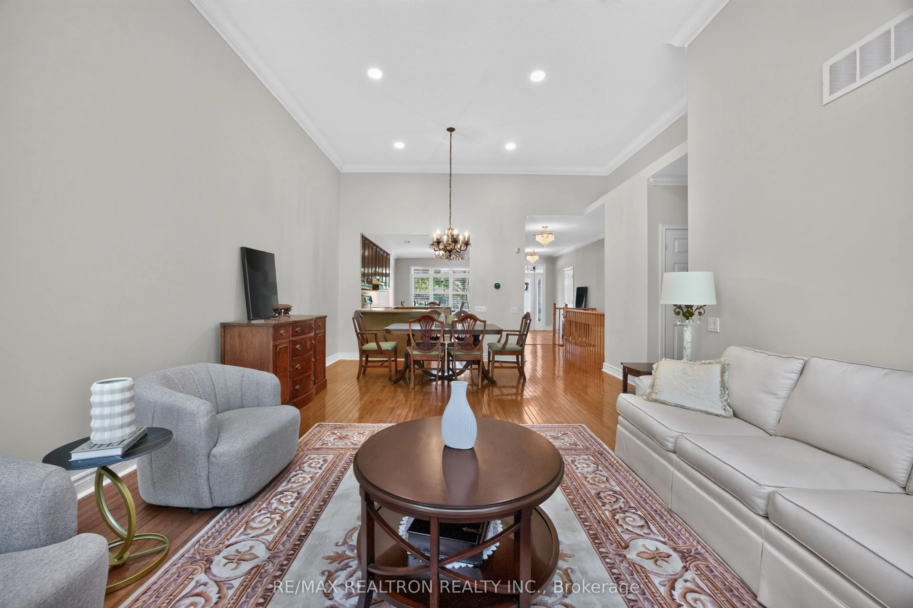 402 Morley Cook Crescent #402