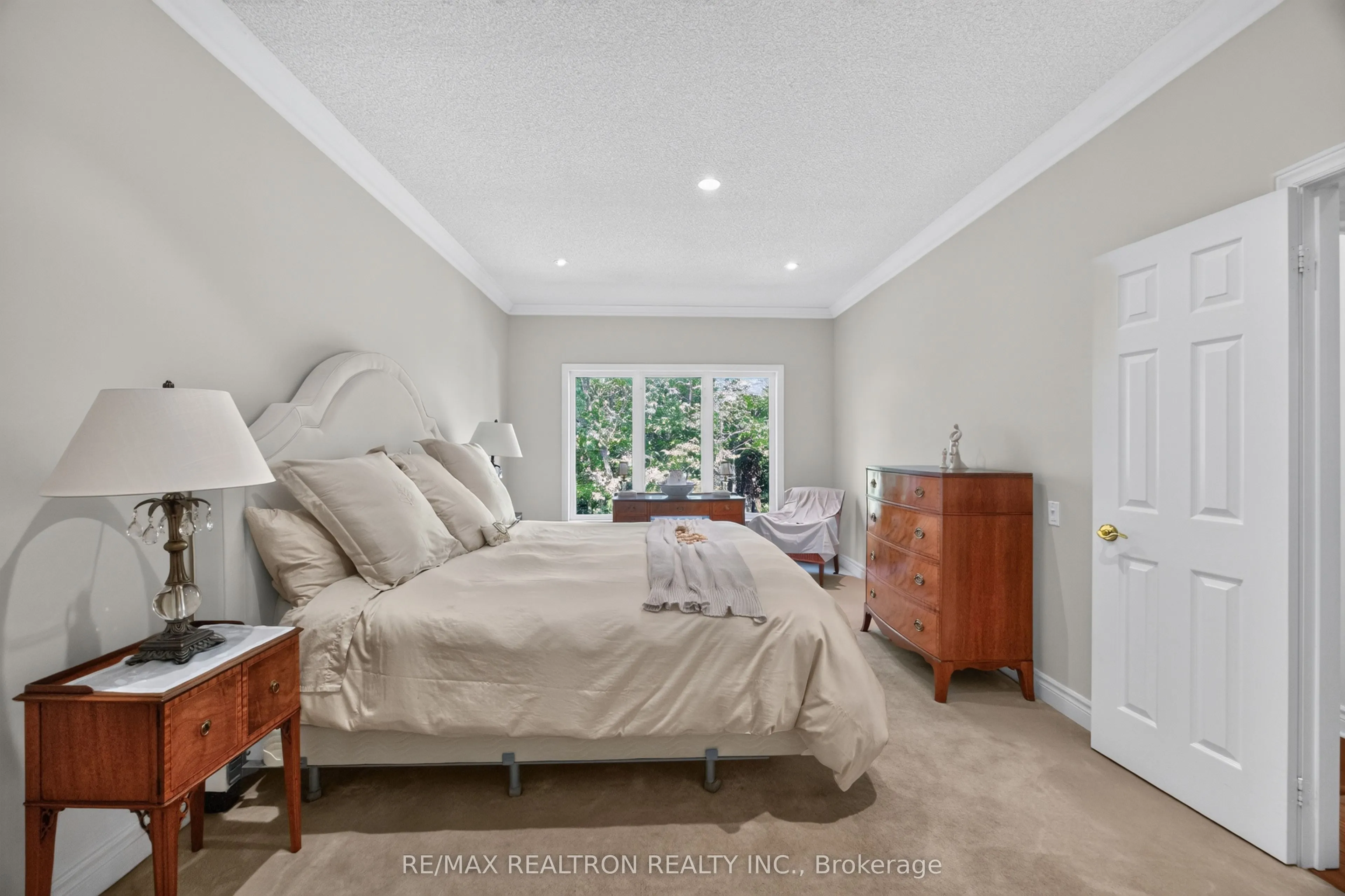 402 Morley Cook Crescent #402