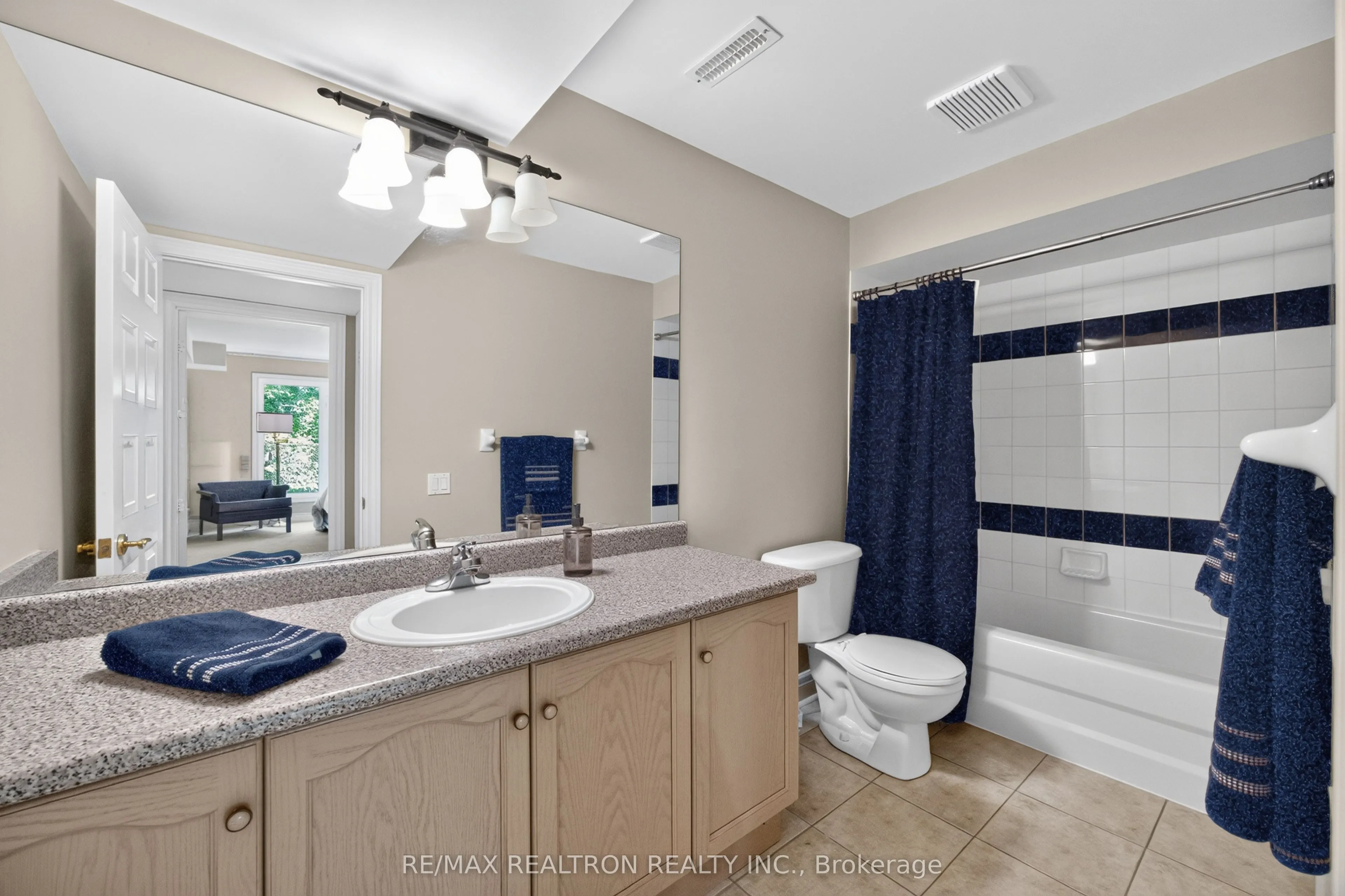 402 Morley Cook Crescent #402