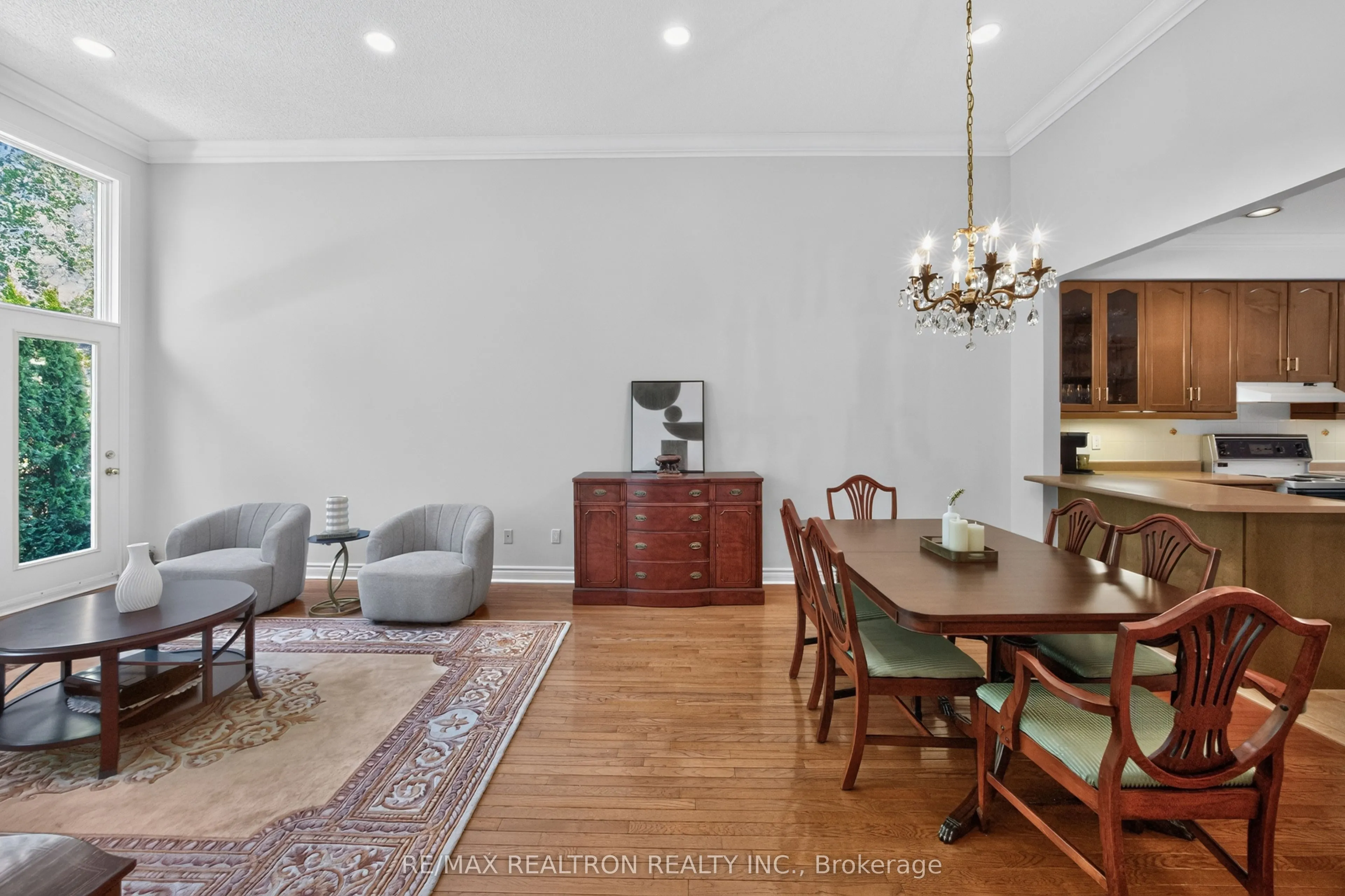 402 Morley Cook Crescent #402