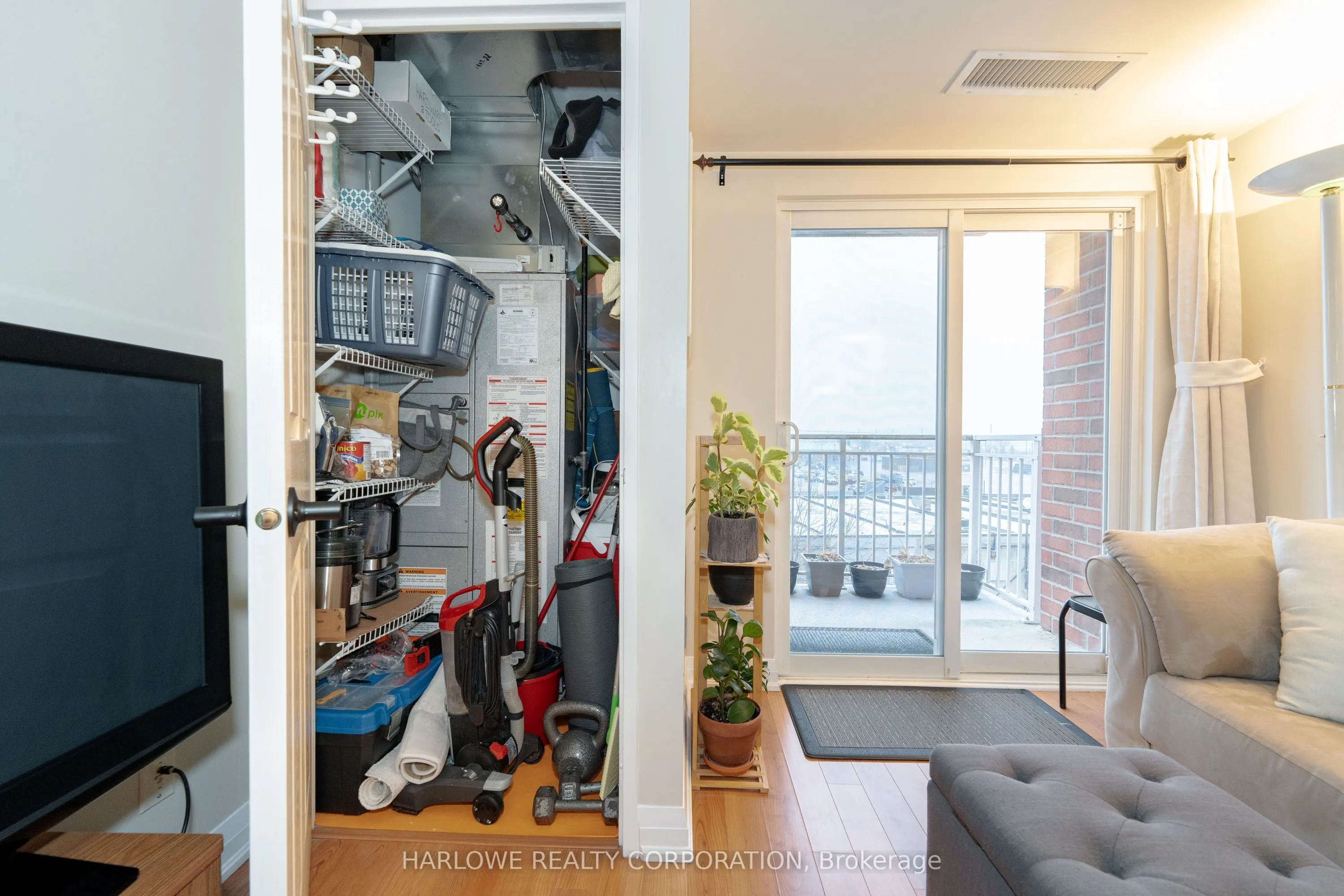 35 Hunt Avenue #401