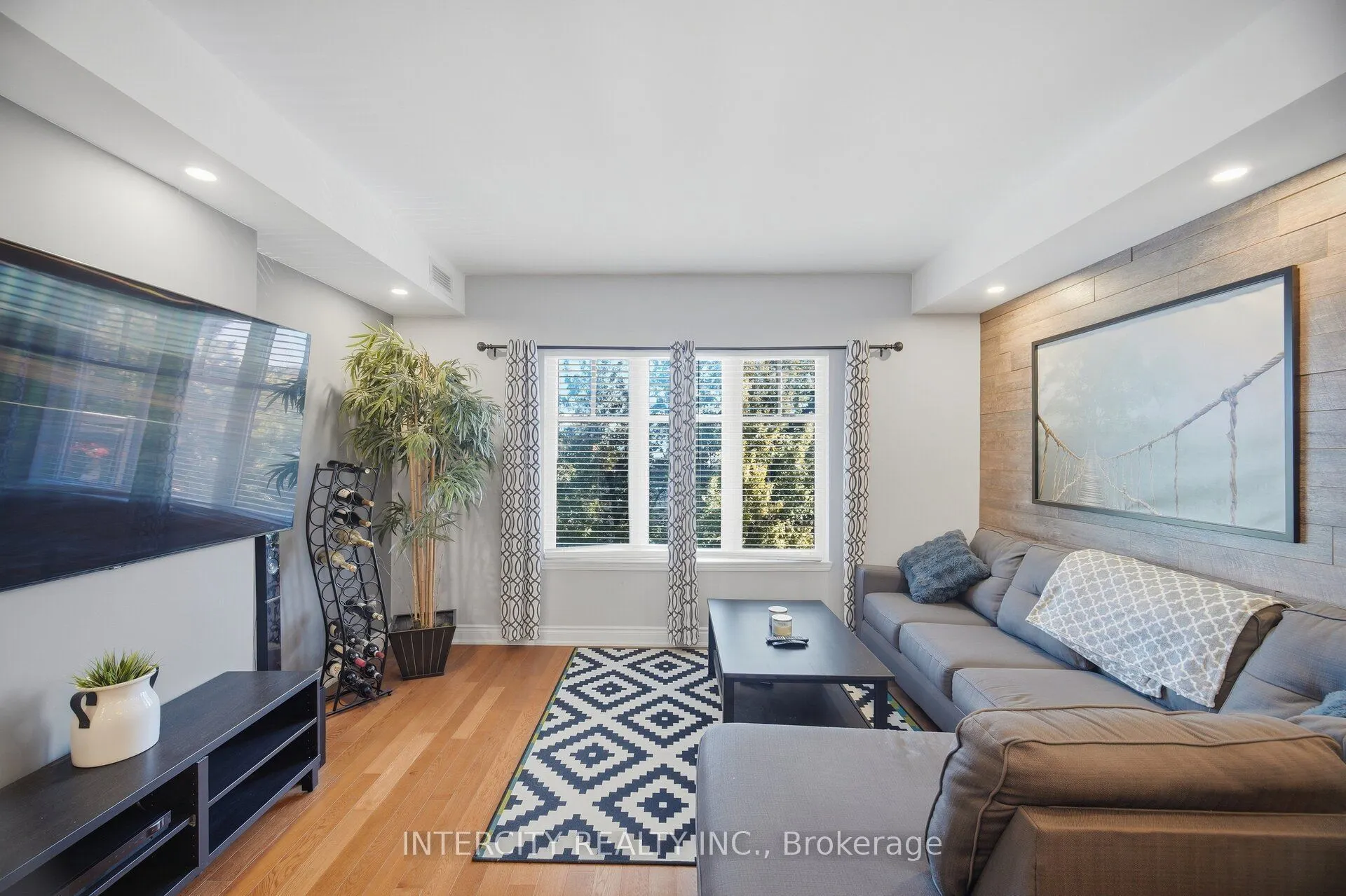 10211 Keele Street #207