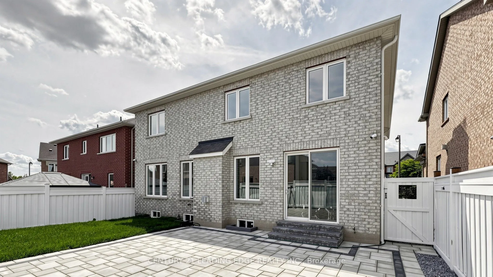 7 Philips Lake Court