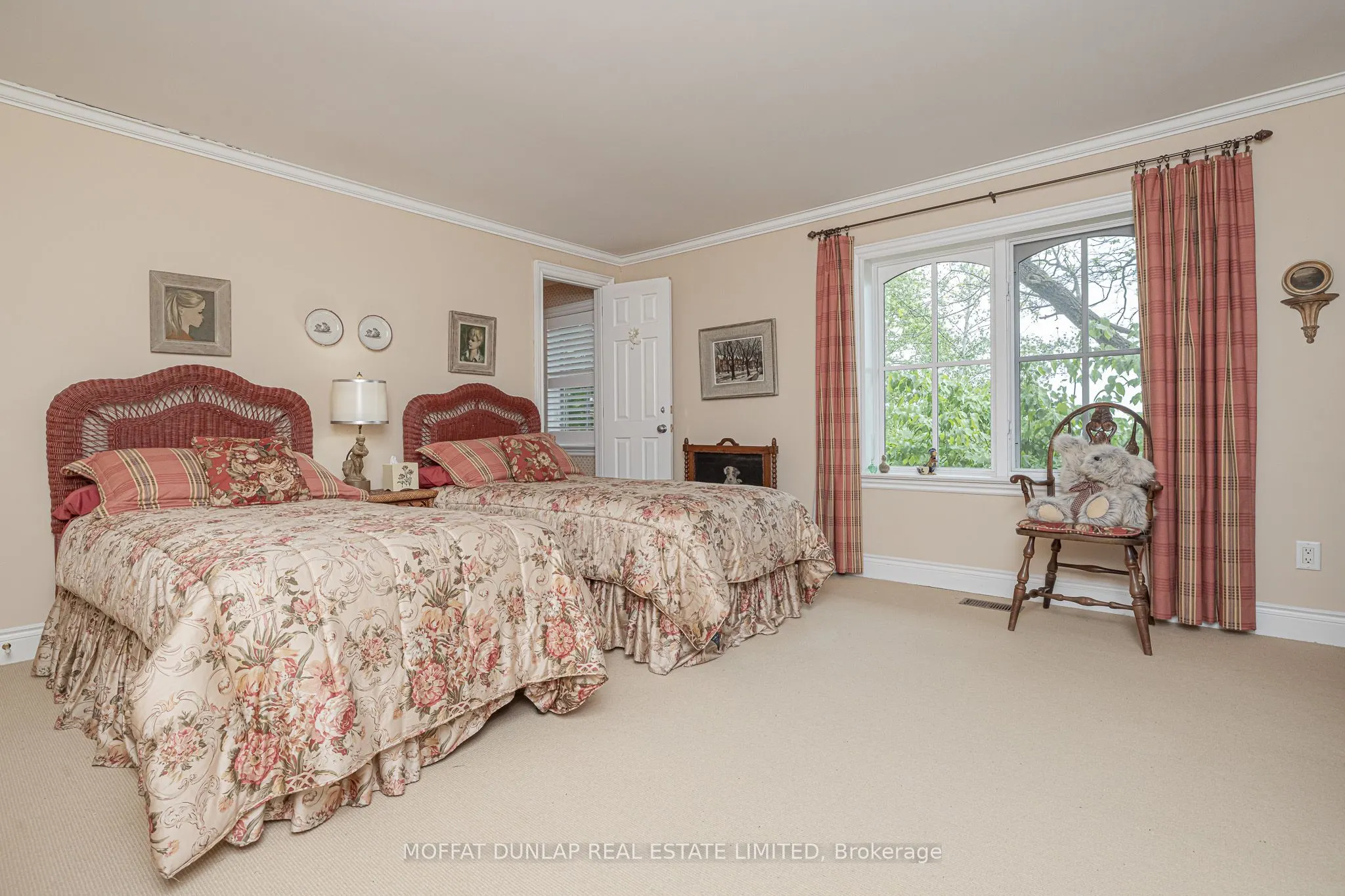14285 8th Concession Road
