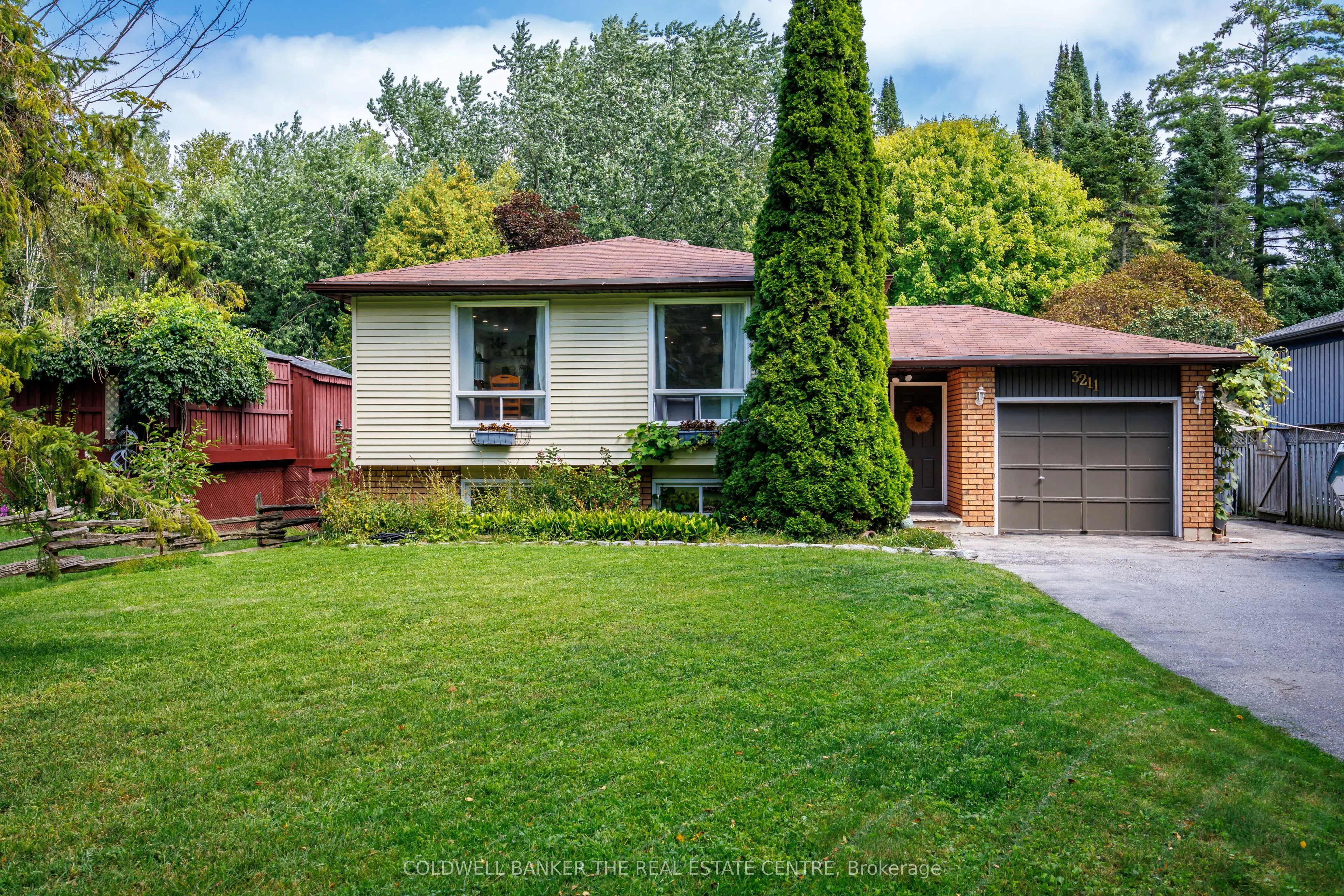 3211 Cowan Avenue