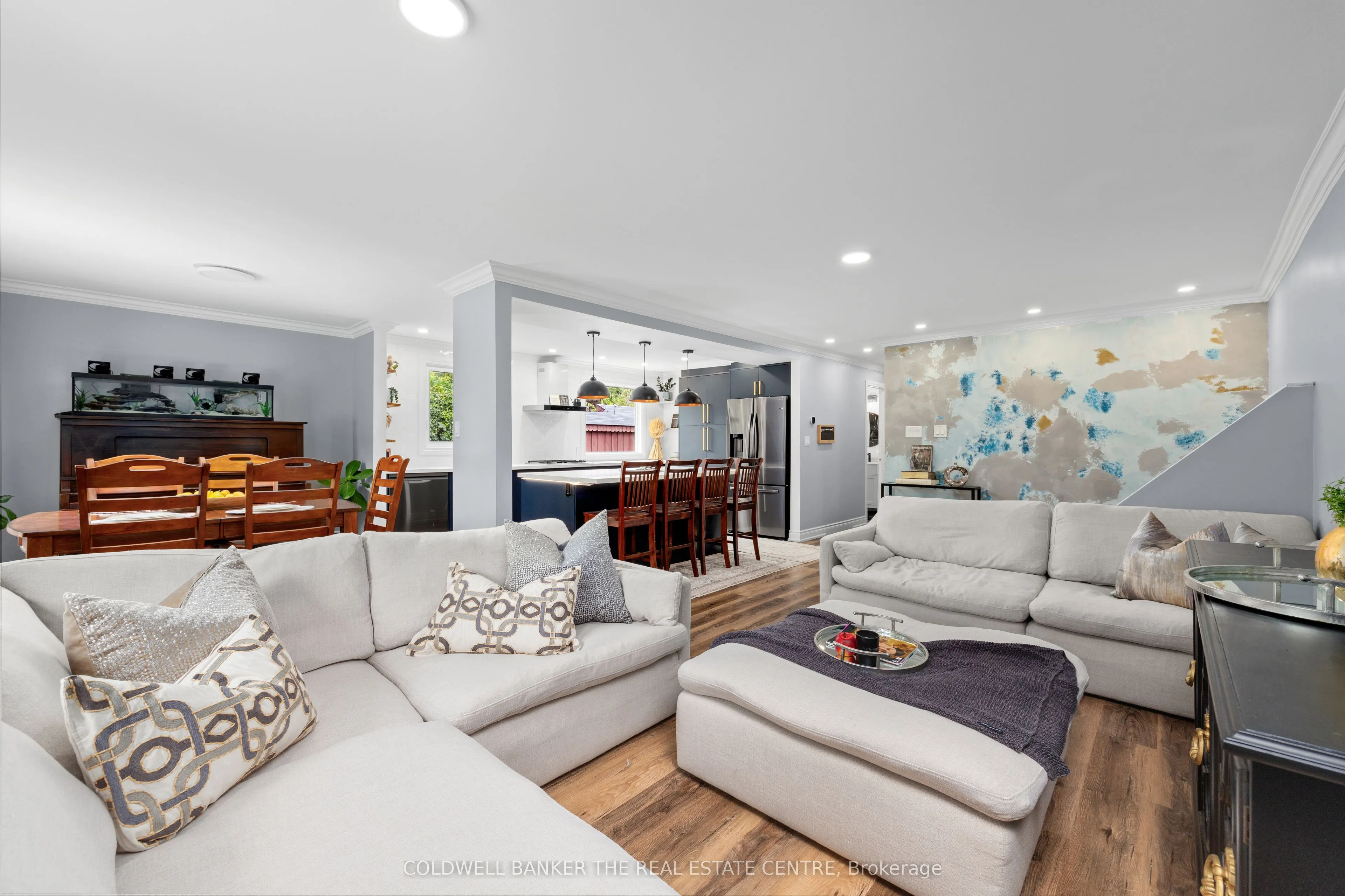 3211 Cowan Avenue