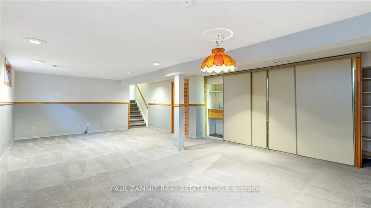 27 Ladyslipper Court