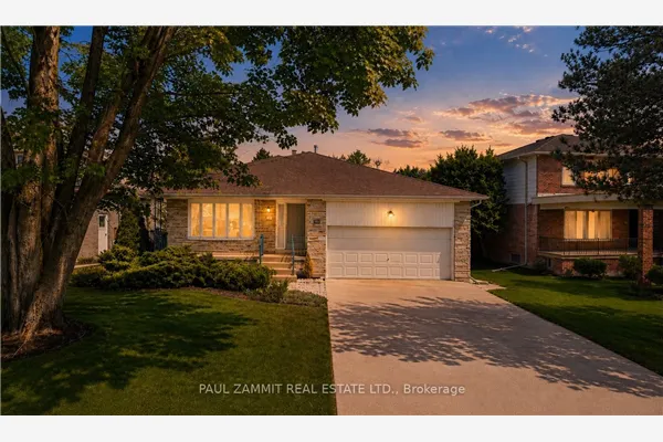 27 Ladyslipper Court