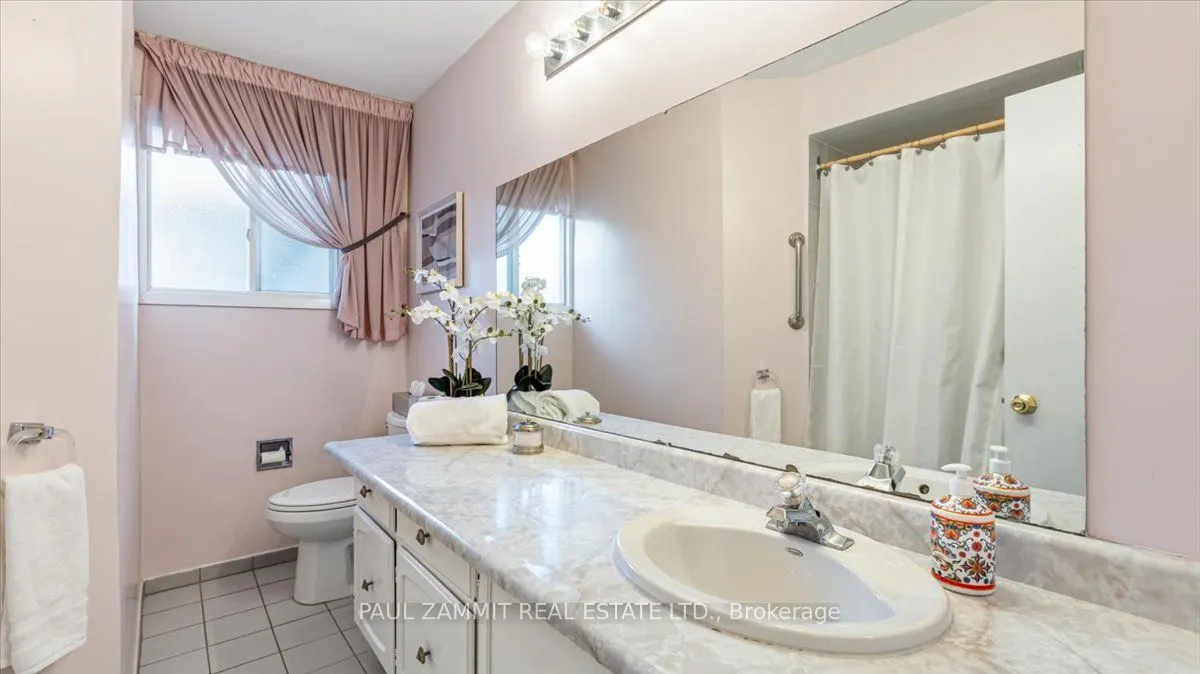 27 Ladyslipper Court