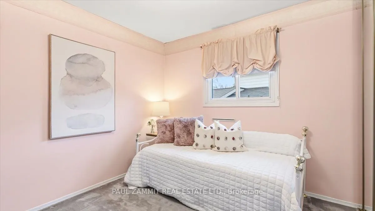 27 Ladyslipper Court