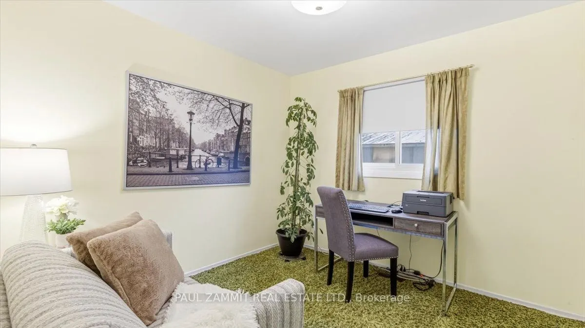 27 Ladyslipper Court