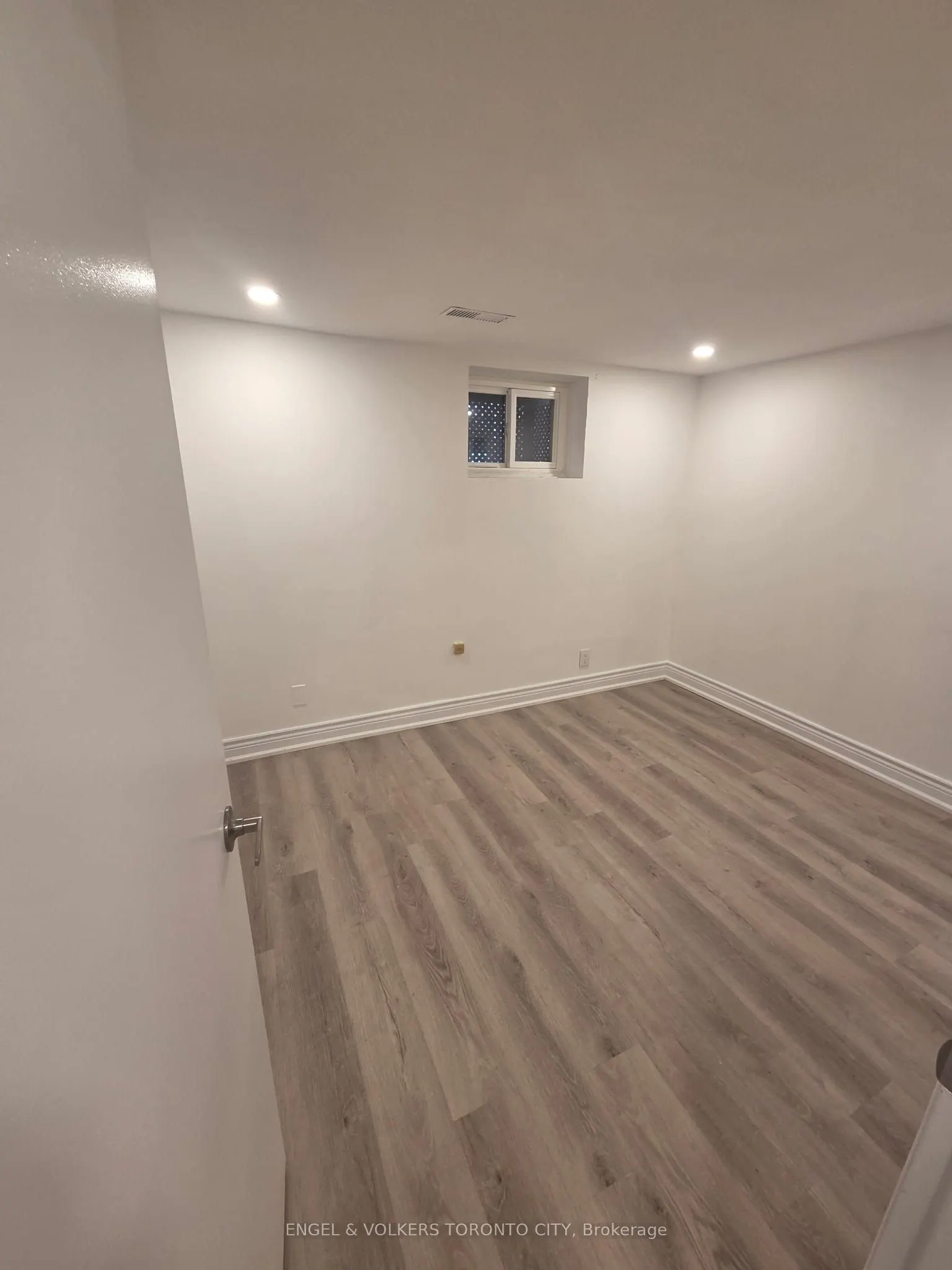 37 Newbury Drive #Basement