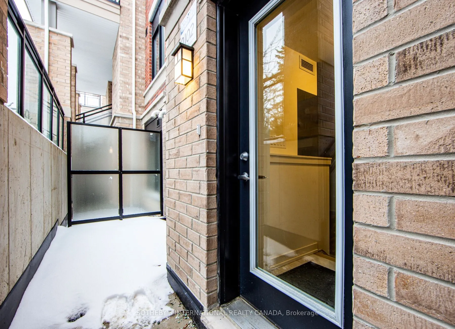 58 Elizabeth Street S #2102