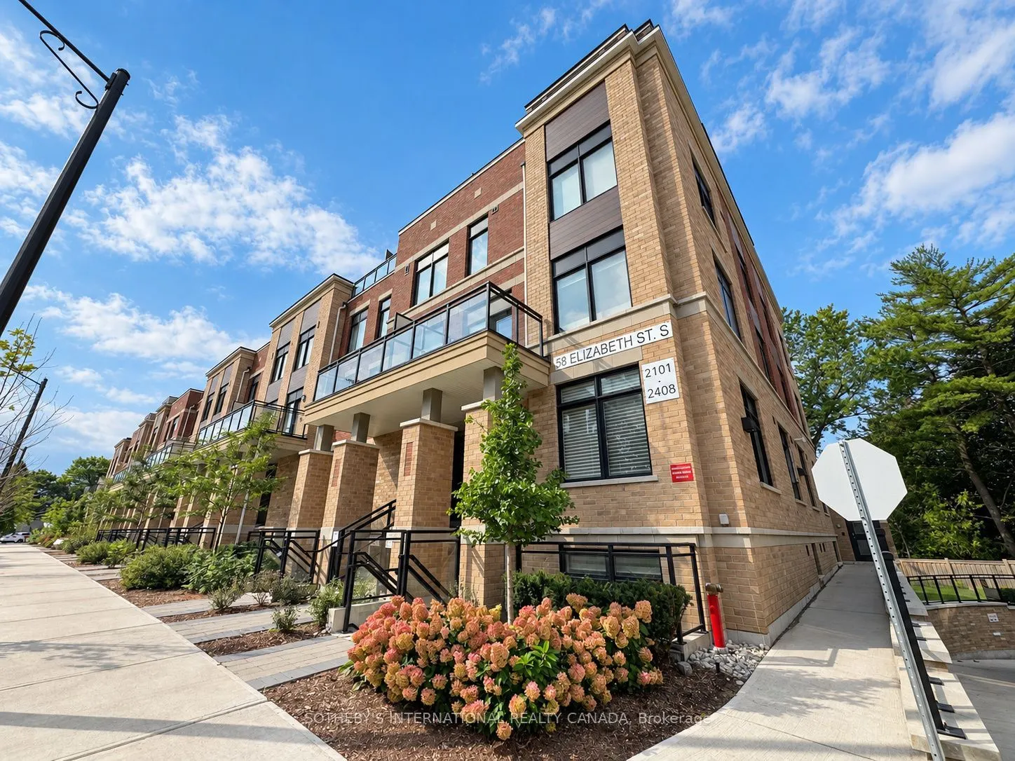 58 Elizabeth Street S #2102