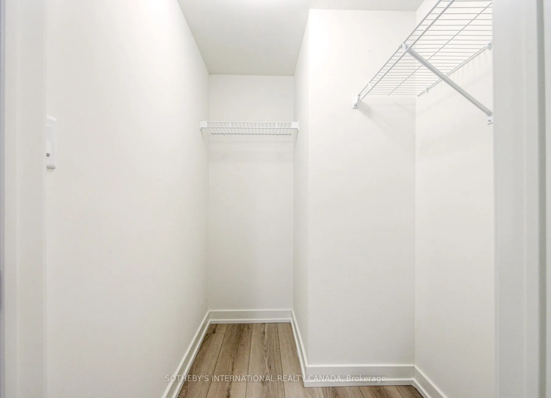 58 Elizabeth Street S #2102