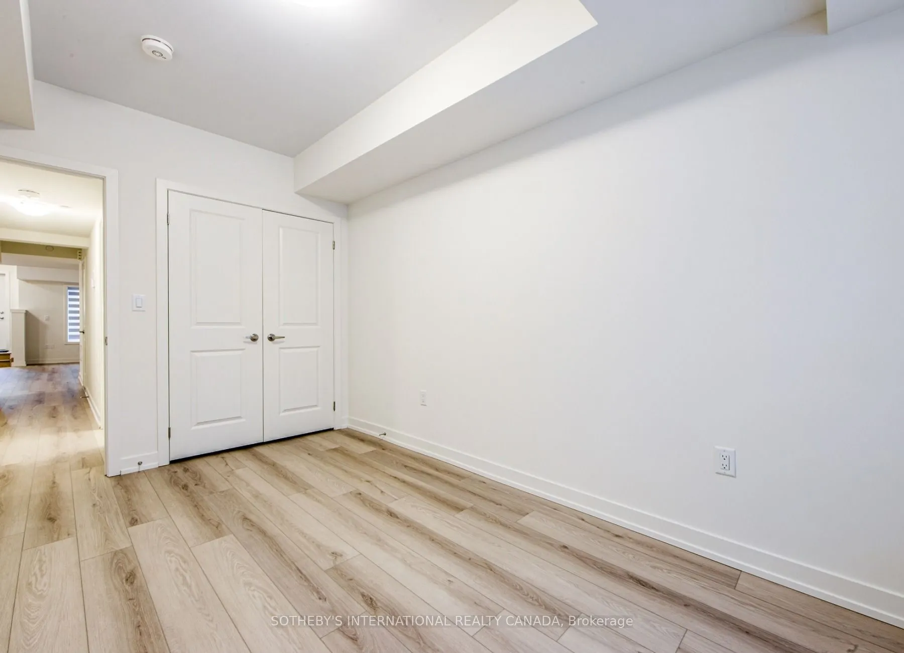 58 Elizabeth Street S #2102