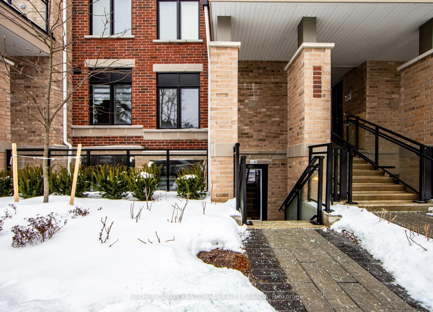 58 Elizabeth Street S #2102