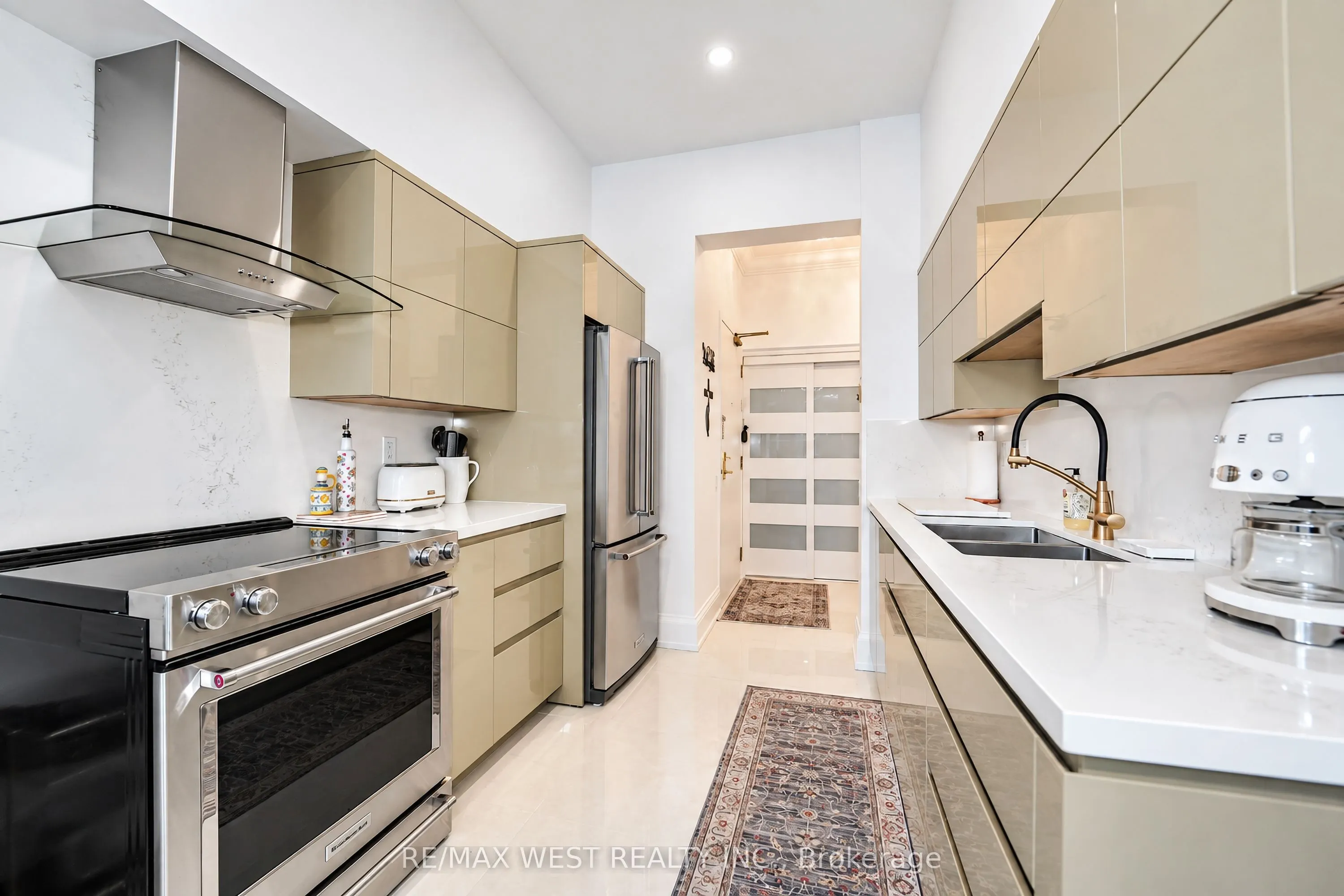 1 Emerald Lane #105